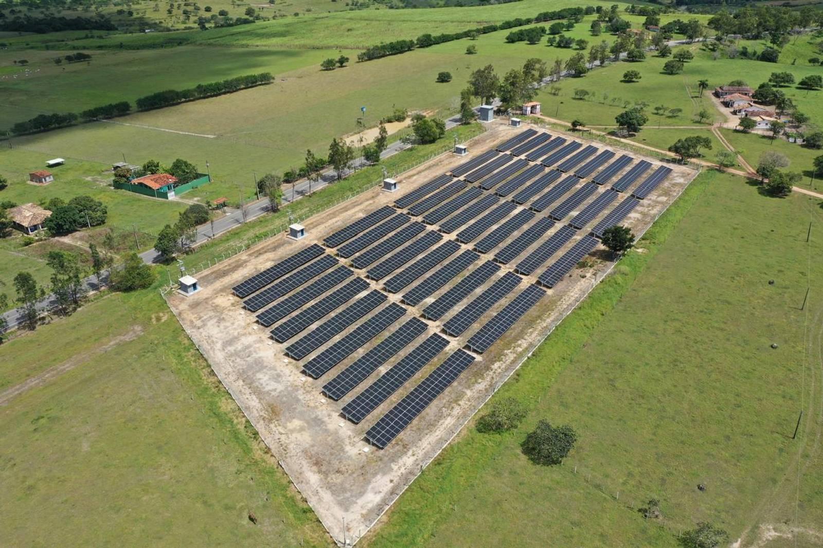 Usina solar da RC Associação vista de cima